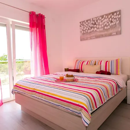 Pink By Interhome * Skrbčići