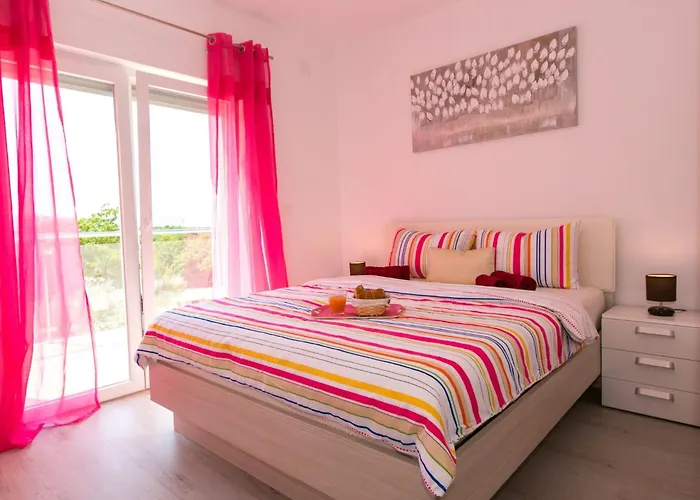 Pink By Interhome * Skrbčići